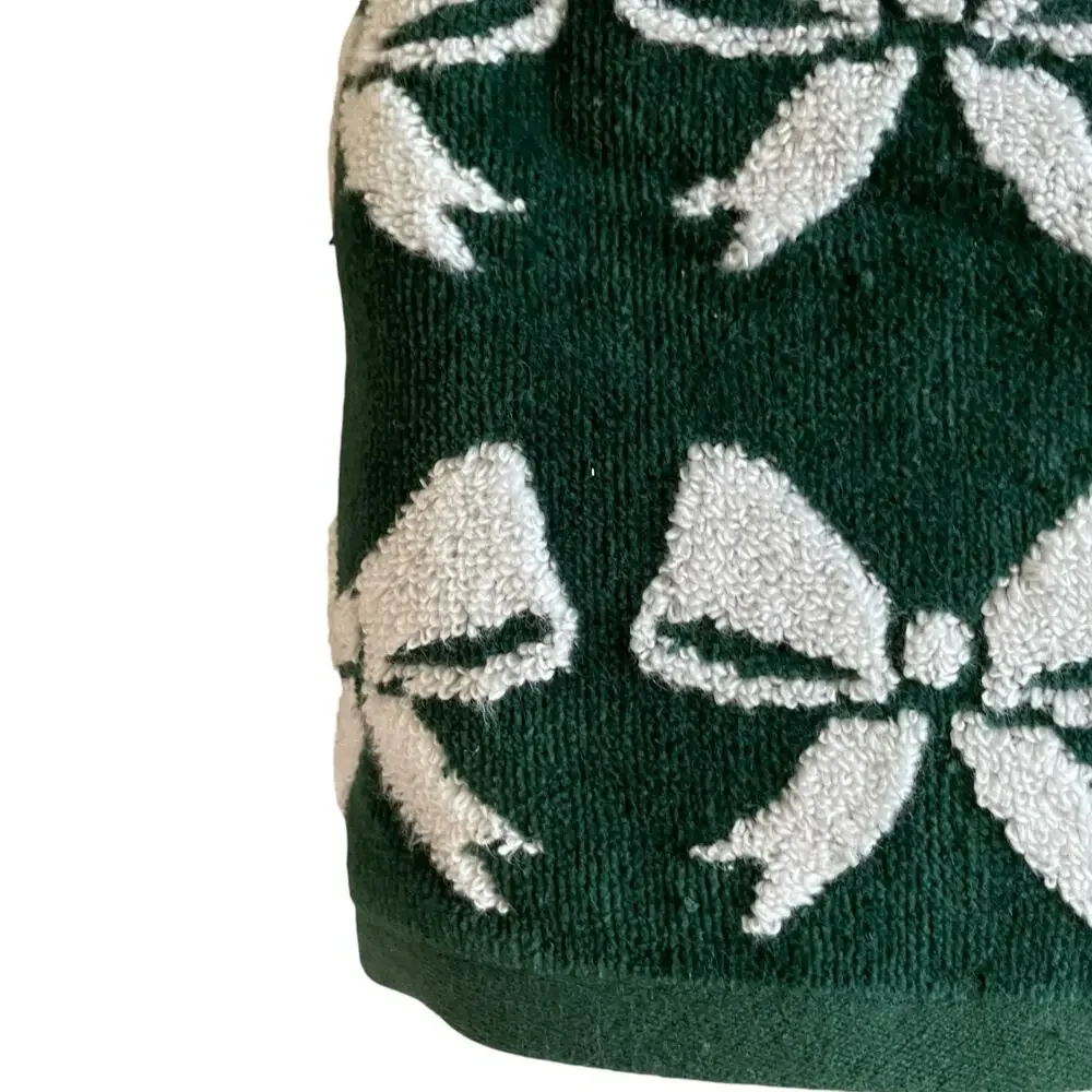 Caro Home Christmas Bow Tip Towels Set of 2 Green & White Holiday Glam New